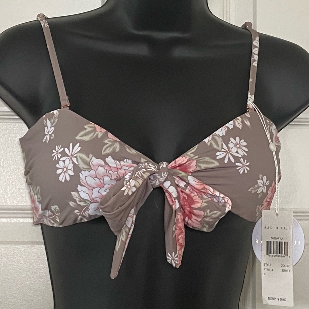 NWT 💗 Radio Fiji Zanzibar Convertible Bikini Top